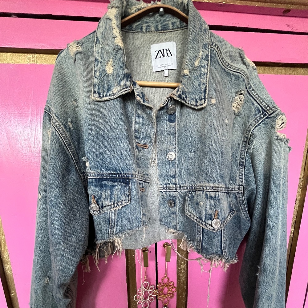 Zara distressed cropped denim jacket